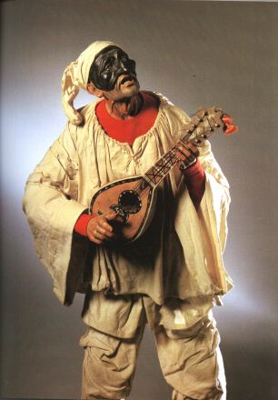 pulcinella.jpg (24802 bytes)